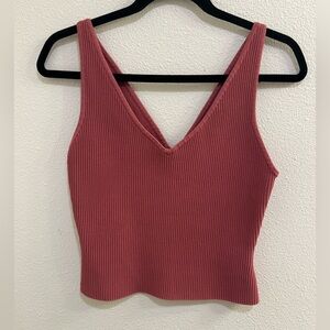 Babaton Aritzia sculpt-knit v-tank Size M